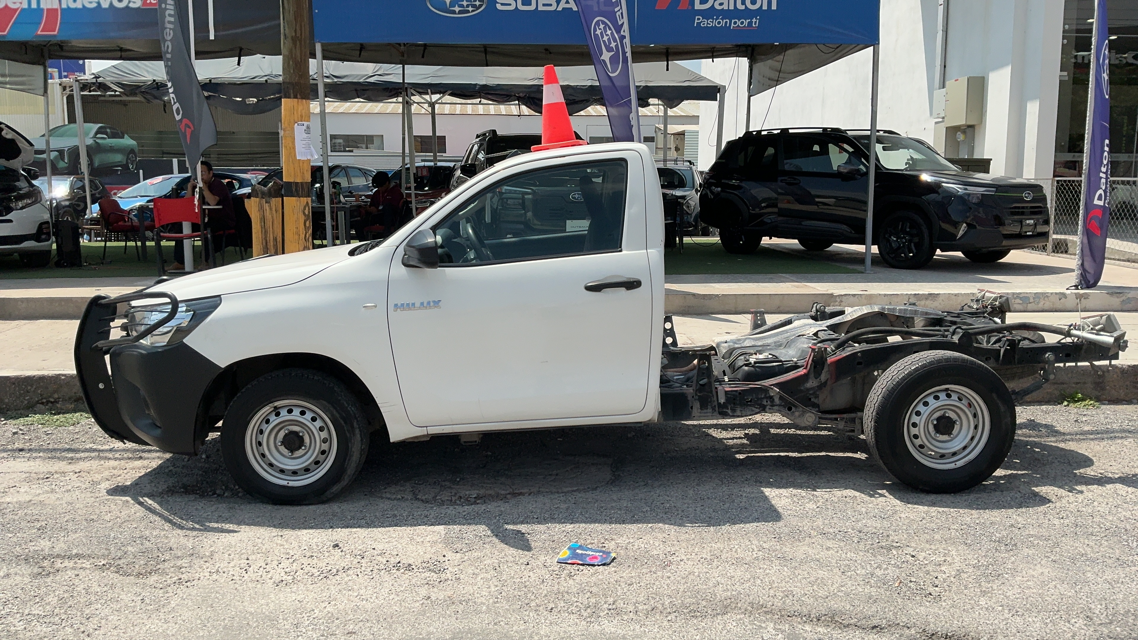 Autos seminuevos - Toyota Hilux-chasis 2022