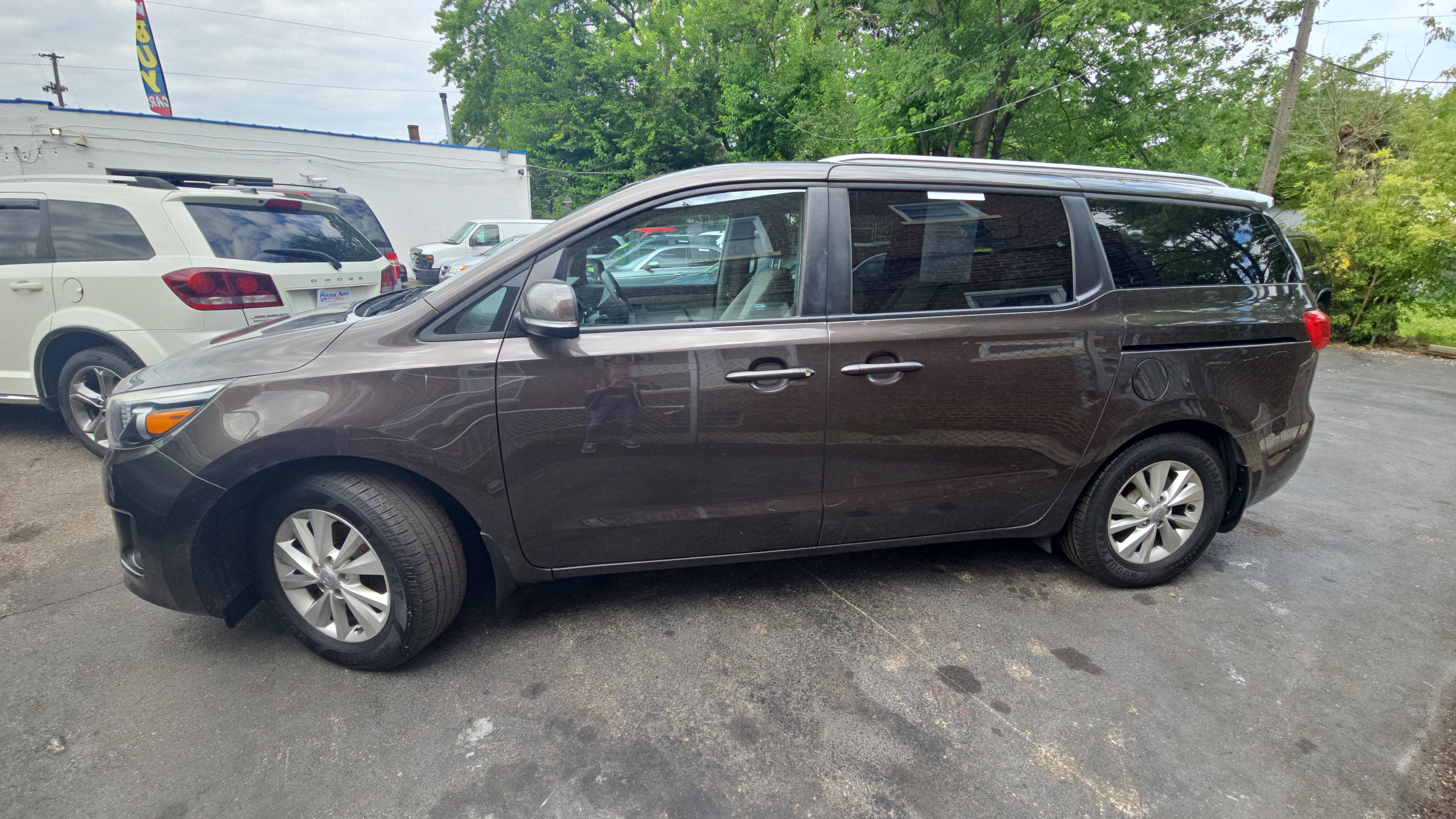 Photo 2 of 2016 Kia Sedona LX